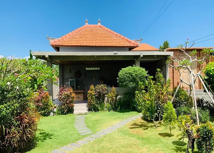 Putu Homestay