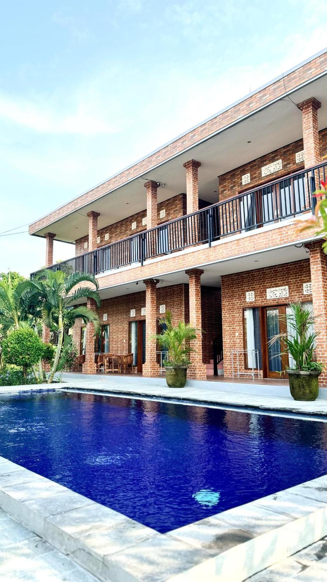 Putu Homestay